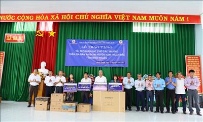Tổng công ty Phát điện 1 và Công ty ĐHĐ trao tặng tài trợ giáo dục tại huyện Hàm Thuận Bắc, tỉnh Bình Thuận