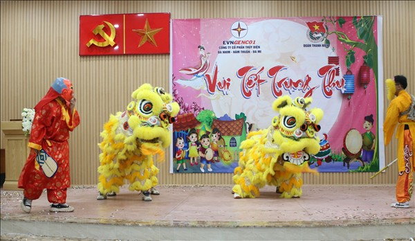 RỘN RÀNG “ĐÊM HỘI TRĂNG RẰM” 2026 - TRAO YÊU THƯƠNG, GẮN KẾT ĐẠI GIA ĐÌNH ĐHĐ